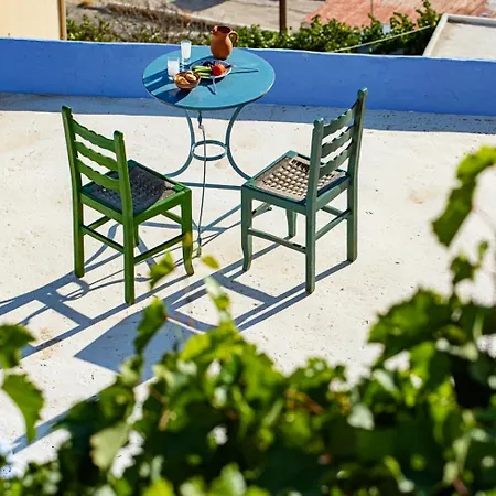 Semesterbostad Mystic Rebetiko Ano Syros