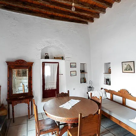 Holiday home Mystic Rebetiko Ano Syros